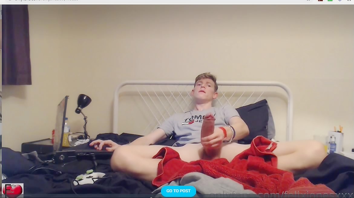 Felix Jones in Bed