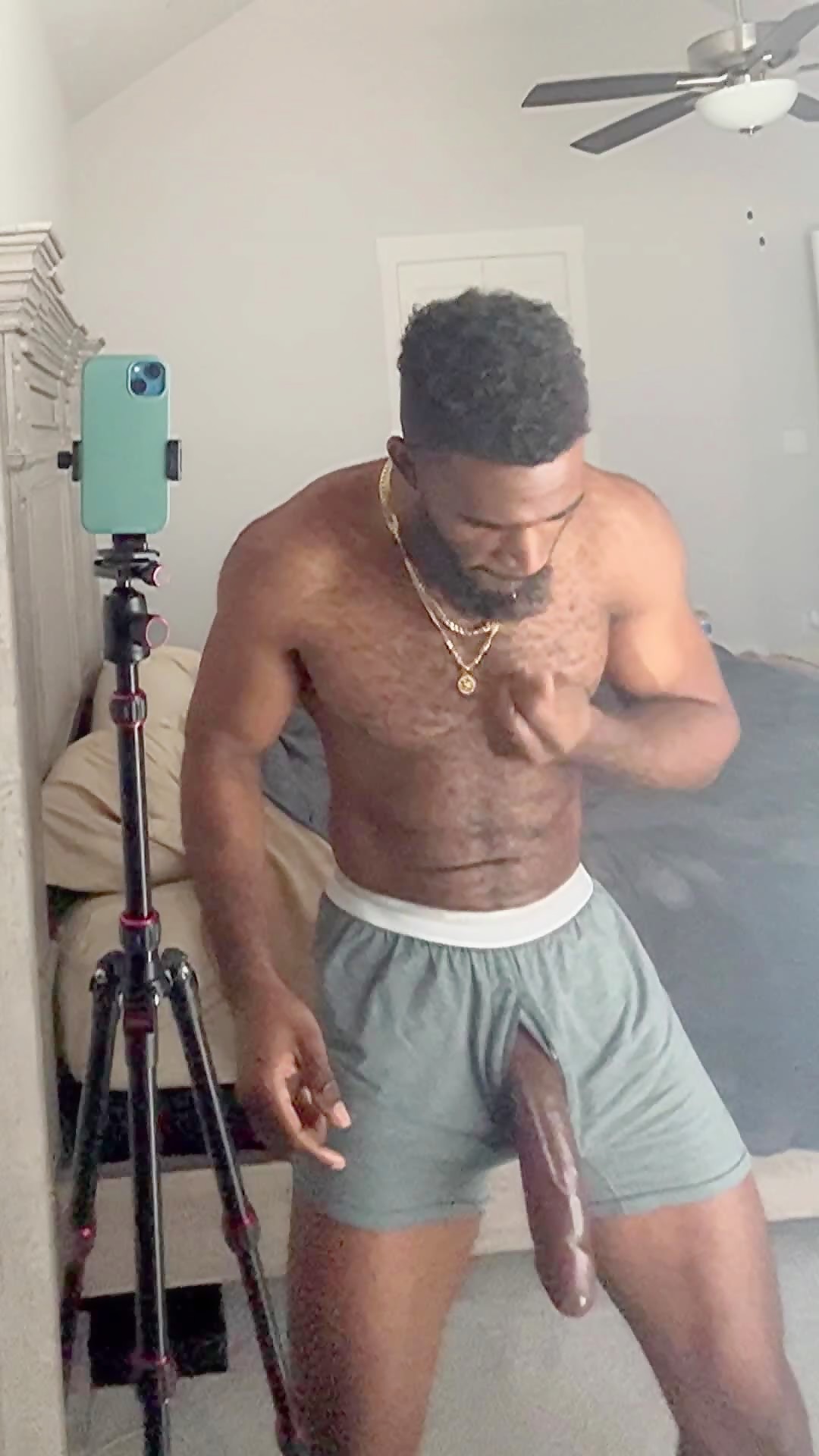 Marshall Price Stroking HUGE Dick and Cumming 2